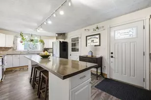 3 Willow Ln, Kennebunk, ME 04043 - Photo 4