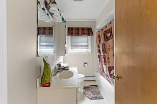 24 Cottage St, Fairfield, ME 04937 - Photo 14