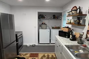 25 1/2 Elm St, East Millinocket, ME 04430 - Photo 6