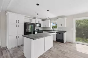 822 Main St, Vassalboro, ME 04989 - Photo 6