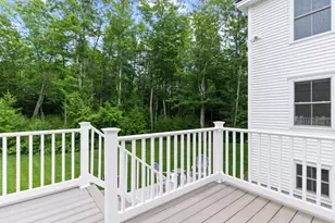 10 Lodge Dr, Saco, ME 04072 - Photo 14