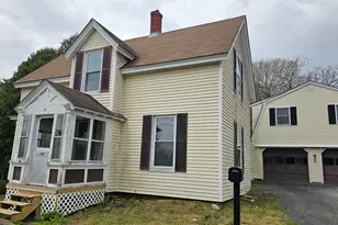 35 Bridge St, Topsham, ME 04086 - Photo 4