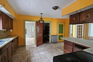 35 Bridge St, Topsham, ME 04086 - Photo 12