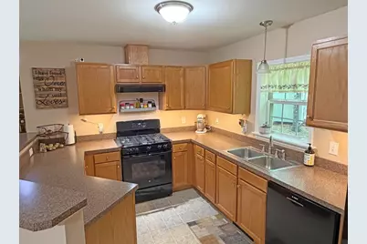21 Fenwick Way, Ellsworth, ME 04605 - Photo 10