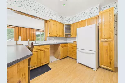 28 York Street, Caribou, ME 04736 - Photo 6