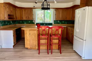 59 Cedar St, Belfast, ME 04915 - Photo 4