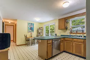 644 Townhouse Rd, Waterboro, ME 04030 - Photo 10