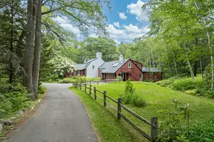 8 Fox Hill Rd, Cape Elizabeth, ME 04107 - Photo 2