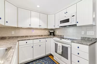 27 Somerset Avenue, Old Orchard Beach, ME 04064 - Photo 10