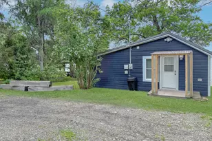 327 Lake Shore Rd, Madawaska, ME 04756 - Photo 10
