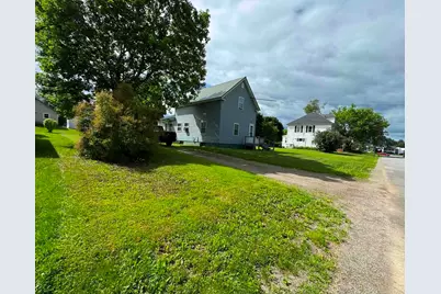 9 Perry Street, Lincoln, ME 04457 - Photo 2