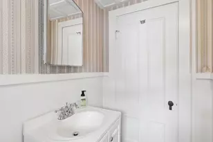 40 Summer St, Kennebunk, ME 04043 - Photo 32