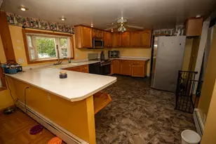 60 Summit St, Mexico, ME 04257 - Photo 2