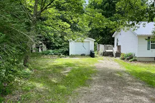 47 King St, Calais, ME 04619 - Photo 2
