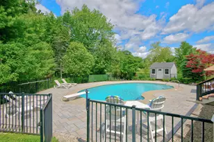 11 Cole Field Rd, Cape Elizabeth, ME 04107 - Photo 4