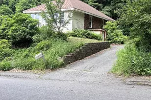 64 Oxford St, Augusta, ME 04330 - Photo 1