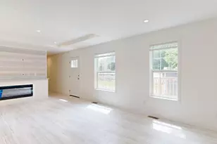 39 Imperial Dr, Eliot, ME 03903 - Photo 14