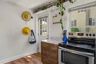 4 Halstead St, Kittery, ME 03904 - Photo 12