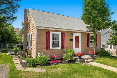 4 Halstead Street, Kittery, ME 03904 - Photo 2