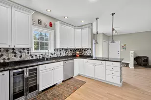 37 Constitution Ave, Hampden, ME 04444 - Photo 16