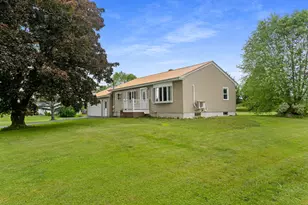 34 Kennebec Dr, Benton, ME 04901 - Photo 4