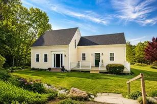 8 Strawberry Ln, Rockport, ME 04856 - Photo 1
