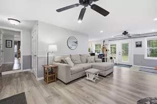 8 Terry St, Gorham, ME 04038 - Photo 10