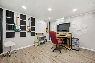 8 Terry St, Gorham, ME 04038 - Photo 22