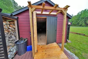 414 E Ridge Rd, Mars Hill, ME 04758 - Photo 20