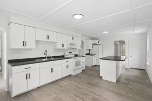 77 Halifax St, Winslow, ME 04901 - Photo 8