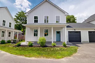 29 Magnolia Ln, Gardiner, ME 04345 - Photo 1