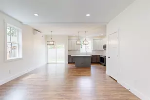 33 Magnolia Ln, Gardiner, ME 04345 - Photo 6