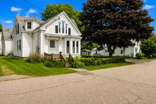 27 Warren St, Rockland, ME 04841 - Photo 2
