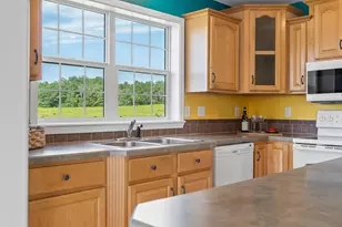 484 Woodside Rd, Brunswick, ME 04011 - Photo 10