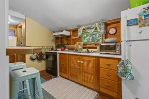 384 Pleasant Ave, Portland, ME 04108 - Photo 8