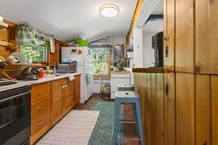 384 Pleasant Ave, Portland, ME 04108 - Photo 6