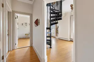 29 Deering St, Portland, ME 04101 - Photo 16