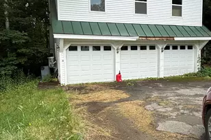 275 277 Grove St, Newport, ME 04953 - Photo 4