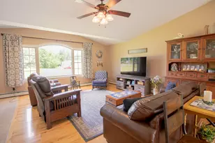 13 Carriage Ln, Hermon, ME 04401 - Photo 10