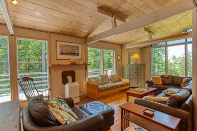 87 Crest Avenue, Boothbay Harbor, ME 04538 - Photo 10