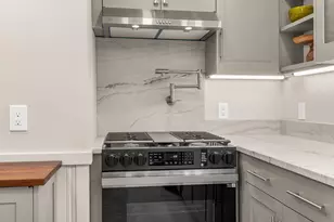 27 Government St, Kittery, ME 03904 - Photo 6