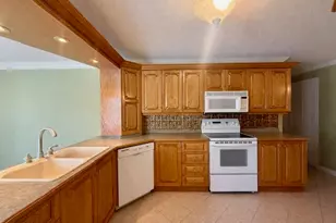 504 Albert St, Madawaska, ME 04756 - Photo 16