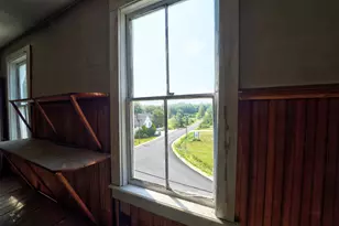 143 N Sedgwick Rd, Sedgwick, ME 04676 - Photo 12