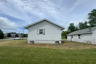 324 Stinson St, Pittsfield, ME 04967 - Photo 8