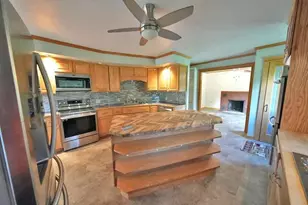 269 Bangor St, Houlton, ME 04730 - Photo 8