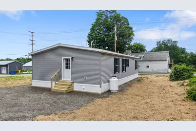 17 Spring Street, Newport, ME 04953 - Photo 4