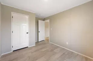 17 Spring St, Newport, ME 04953 - Photo 28