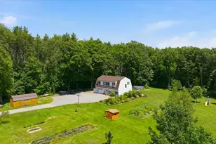 621 W Auburn Rd, Auburn, ME 04210 - Photo 1