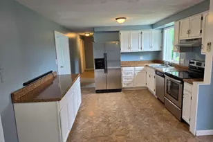 565 Old Lewiston Rd, Winthrop, ME 04364 - Photo 12