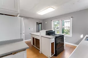 80 Middle St, Saco, ME 04072 - Photo 16